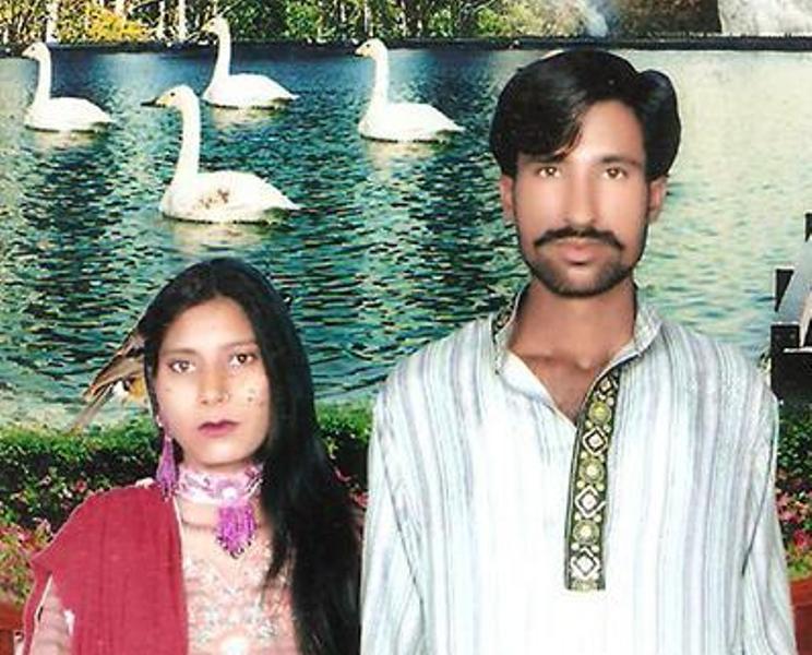 Des hommes reconnus coupables d'avoir brûlé vif un couple chrétien dans un four à briques ont été acquittés au Pakistan