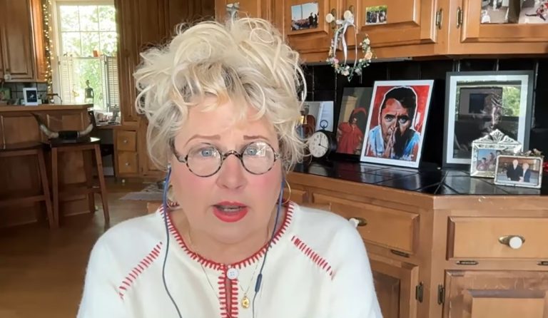 Victoria Jackson, ancienne élève de « SNL », réfléchit à l&rsquo;utilisation d&rsquo;une série de sketchs comme « champ de mission » pour partager l&rsquo;Évangile