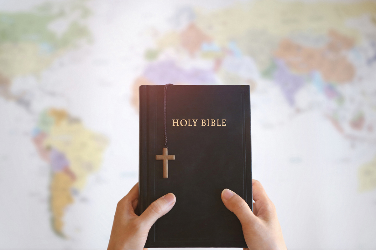 500 ans après Tyndale, les traducteurs de la Bible meurent toujours d’envie de lire la Parole
