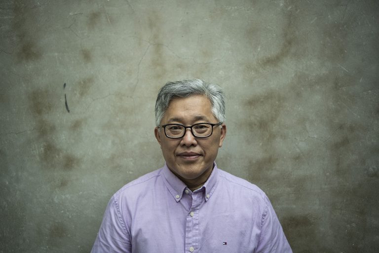 Ezra Jin décrit les dures conditions de détention dans ses premiers commentaires depuis sa libération de Chine