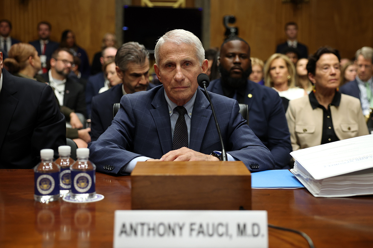 Ce que signifient les textes de grossesse de Fauci pour la lutte contre la mifépristone