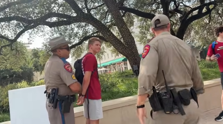 La police du Texas « fait ce que veulent » les « gauchistes anti-chrétiens » lors des dernières arrestations pour évangélisation de rue (avocat)