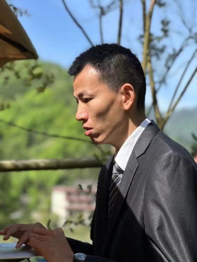 Le prédicateur Dai Zhichao faisait partie des membres clés de l'église Early Rain Covenant Church qui ont été arrêtés le 6 janvier 2026. Dai risquerait jusqu'à 20 ans d'emprisonnement.