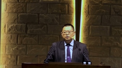 Le pasteur Wang Yi, pasteur fondateur de l'église Early Rain Covenant en Chine, prêche le 9 septembre 2018.
