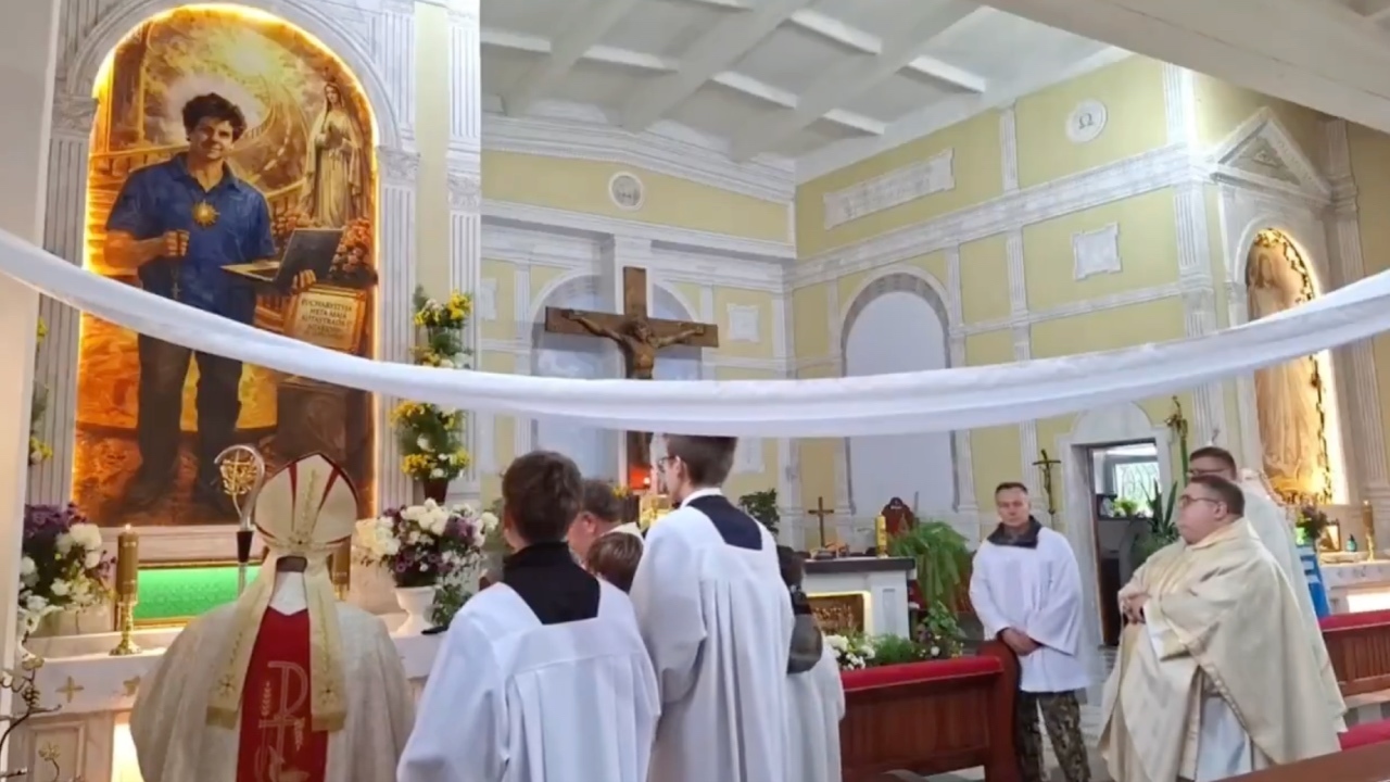 L'archevêque catholique suscite un débat sur la bénédiction d'une icône générée par l'IA : "N'avons-nous pas honte ?"