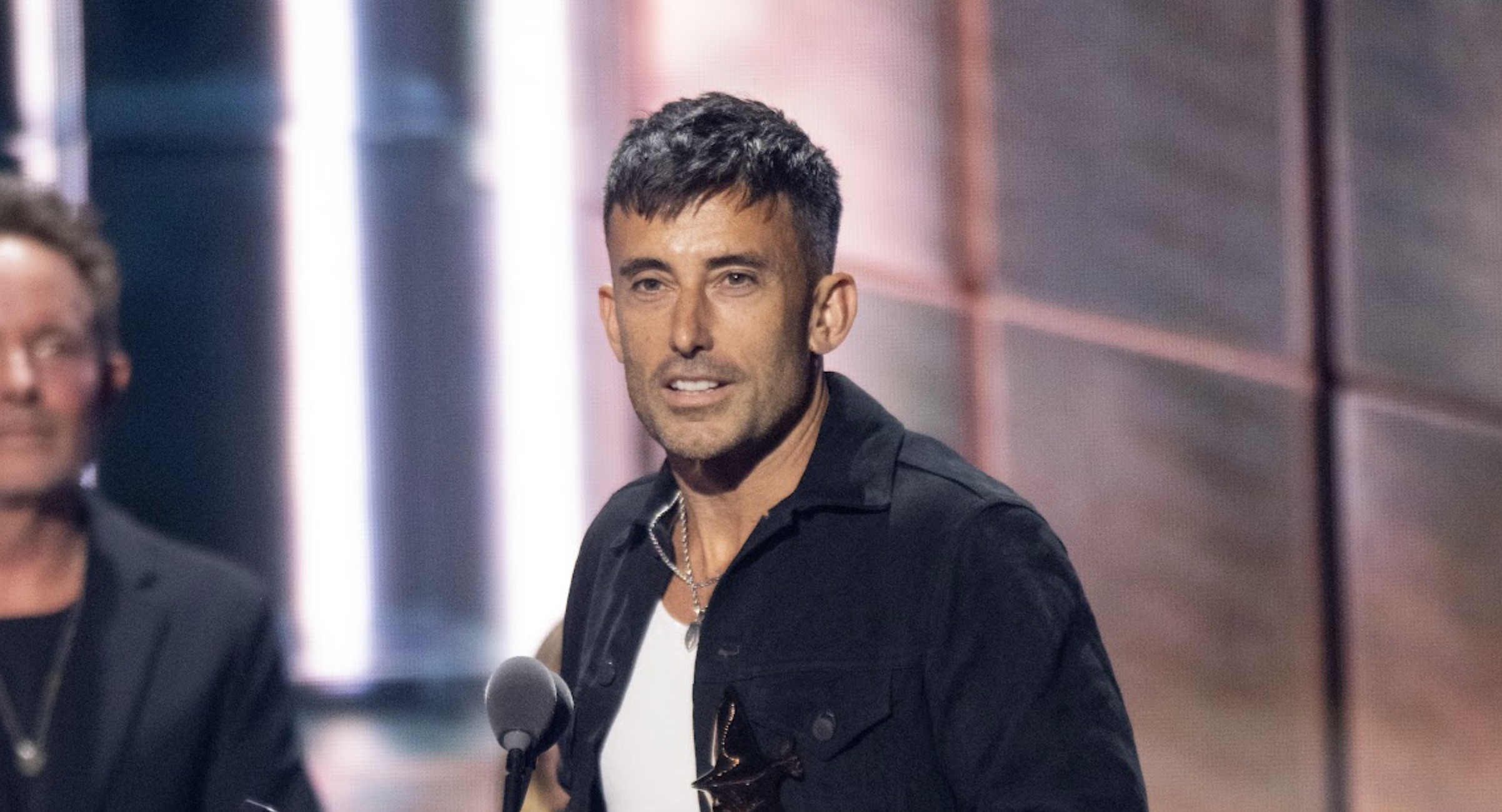 Dove Awards 2026 : Phil Wickham et Josiah Queen parmi les grands gagnants de la soirée alors que les artistes glorifient Dieu